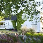 The Waterfront House Country 3* Oughterard