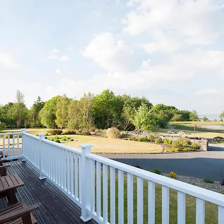 The Waterfront House Country Nocleg ze śniadaniem 3*