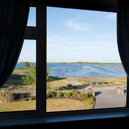 The Waterfront House Country 3*