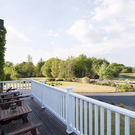 The Waterfront House Country