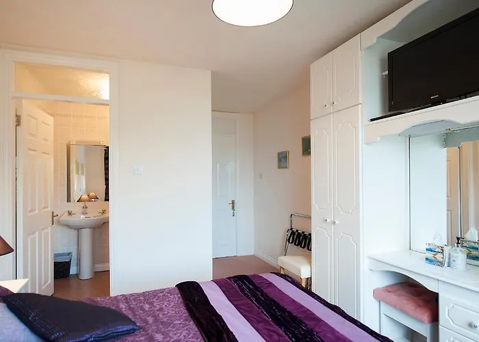 The Waterfront House Country Oda ve Kahvaltı