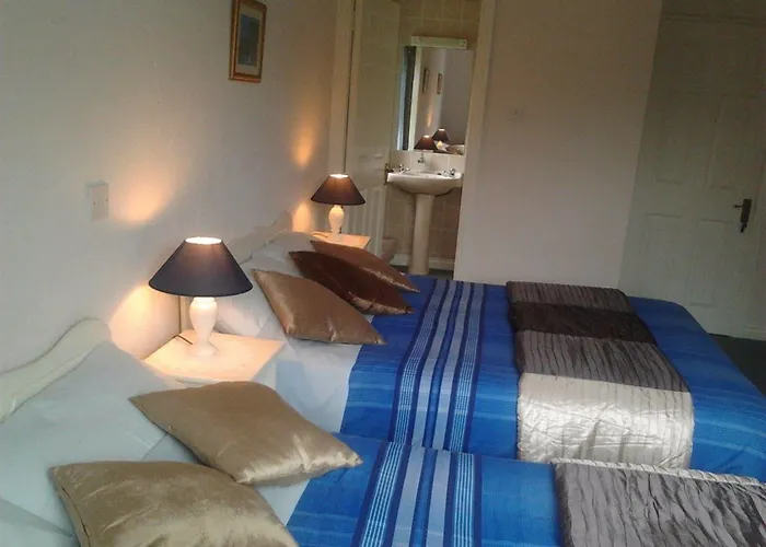 The Waterfront House Country Oda ve Kahvaltı 3*
