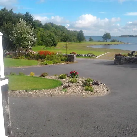 Bed & Breakfast The Waterfront House Country 3*