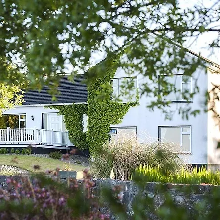 The Waterfront House Country 3* Oughterard