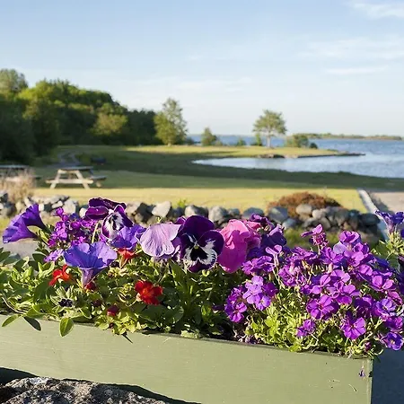 The Waterfront House Country