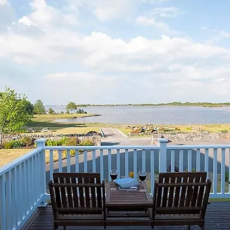 The Waterfront House Country