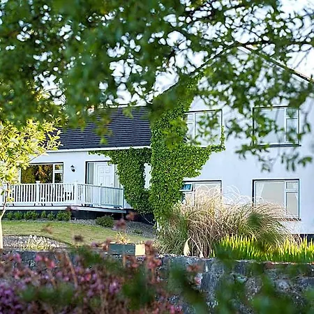 The Waterfront House Country 3* Oughterard