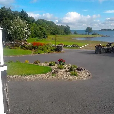 The Waterfront House Country Bed & Breakfast 3*