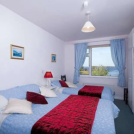 The Waterfront House Country Bed & Breakfast 3*
