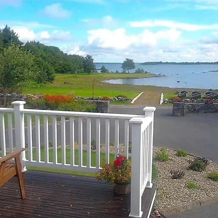 Bed & Breakfast The Waterfront House Country