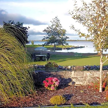 The Waterfront House Country 3* Oughterard