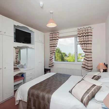 Bed & Breakfast The Waterfront House Country 3*