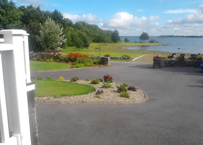 Bed & Breakfast The Waterfront House Country 3*