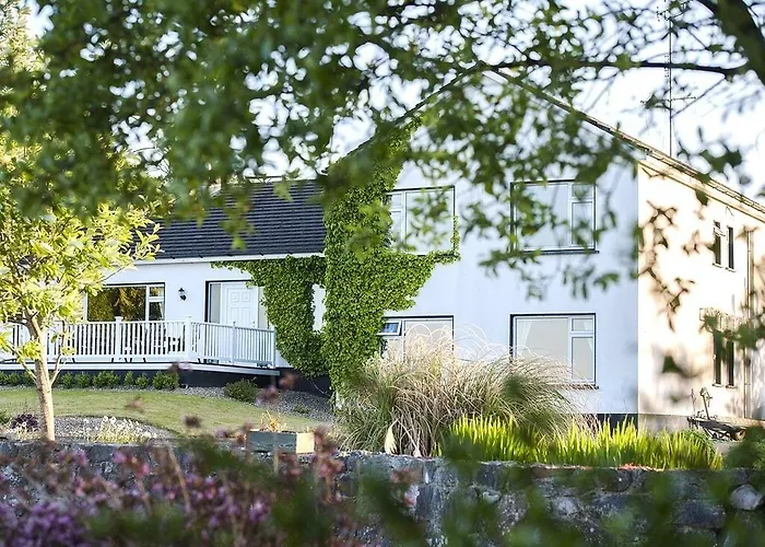 The Waterfront House Country 3* Oughterard