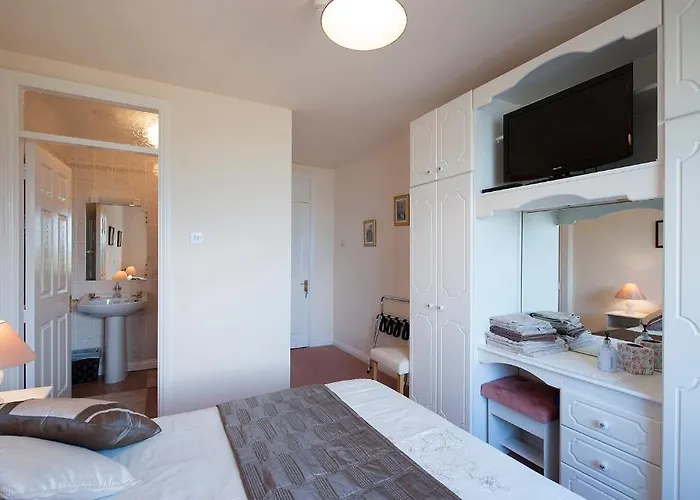 The Waterfront House Country 3* Oughterard