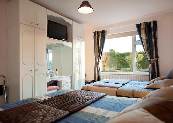 The Waterfront House Country