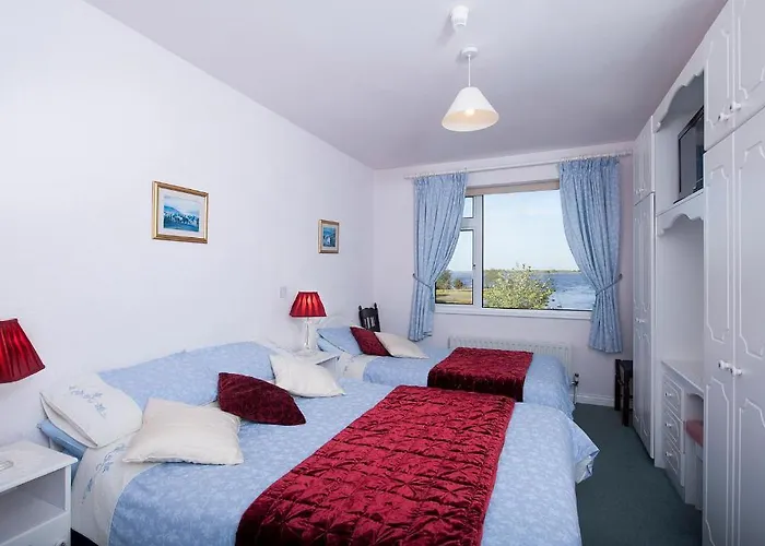 The Waterfront House Country Bed & Breakfast 3*