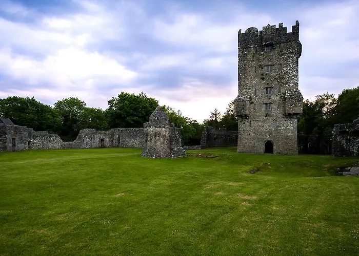 The Waterfront House Country