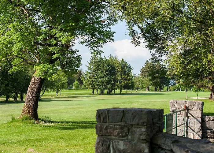 The Waterfront House Country Bed & Breakfast