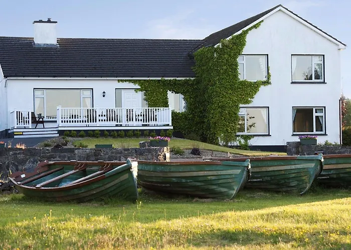 The Waterfront House Country